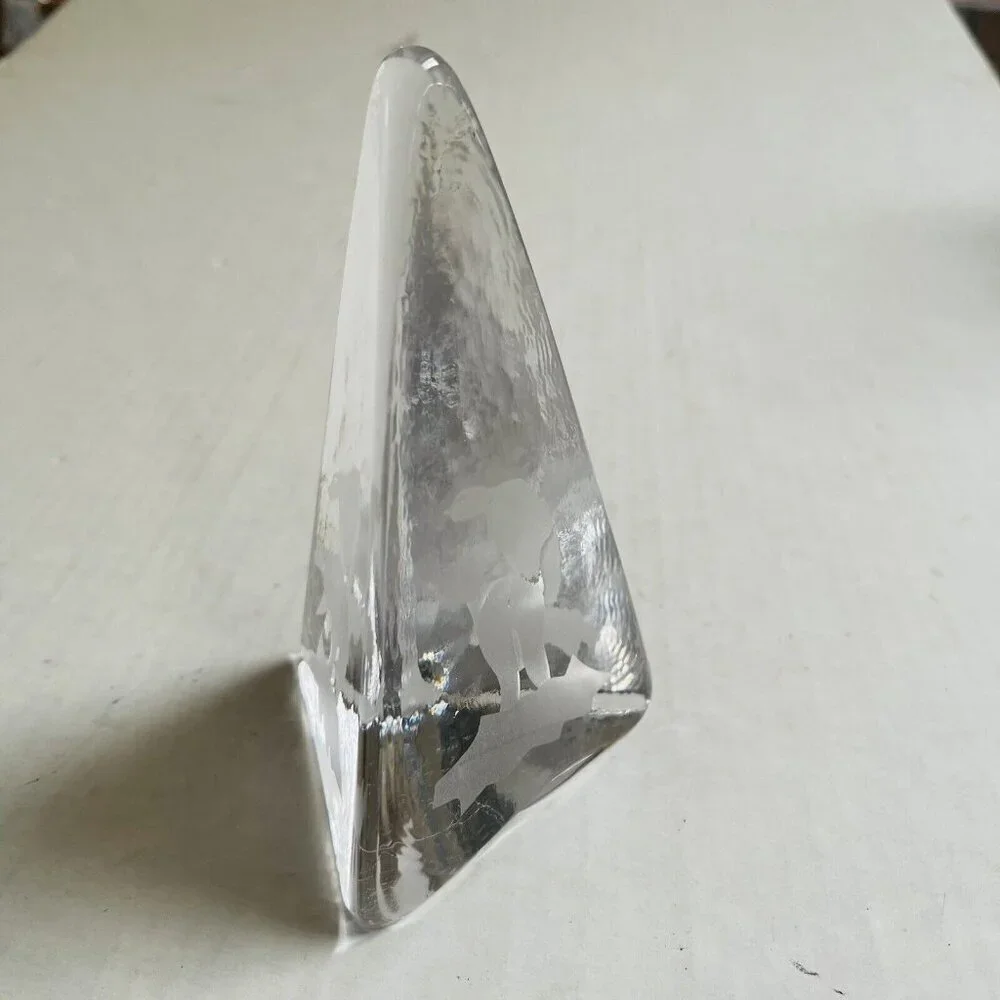 N/A paperweight glass